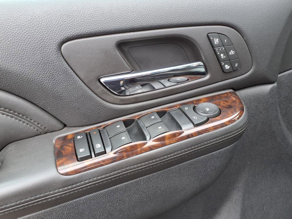 Used 2013 GMC Sierra 2500 Denali w/ Suspension Package, Off-Road image 12