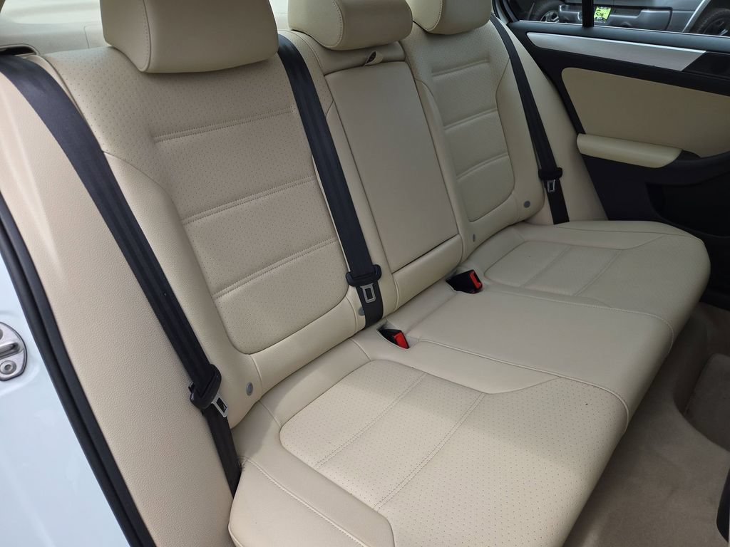 Used 2014 Volkswagen Jetta Hybrid Sedan FWD image 27