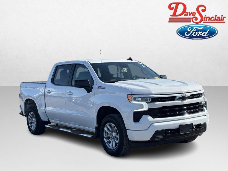 Used 2024 Chevrolet Silverado 1500 RST w/ Convenience Package II AWD/4WD image 4