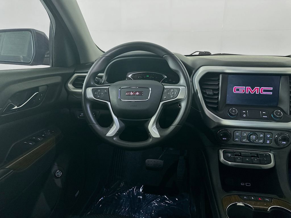 Used 2023 GMC Acadia SLE w/ Driver Convenience Package image 30