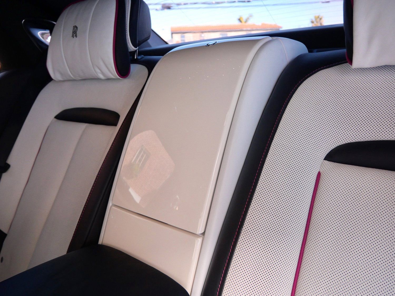 Used 2021 Rolls-Royce Ghost image 25