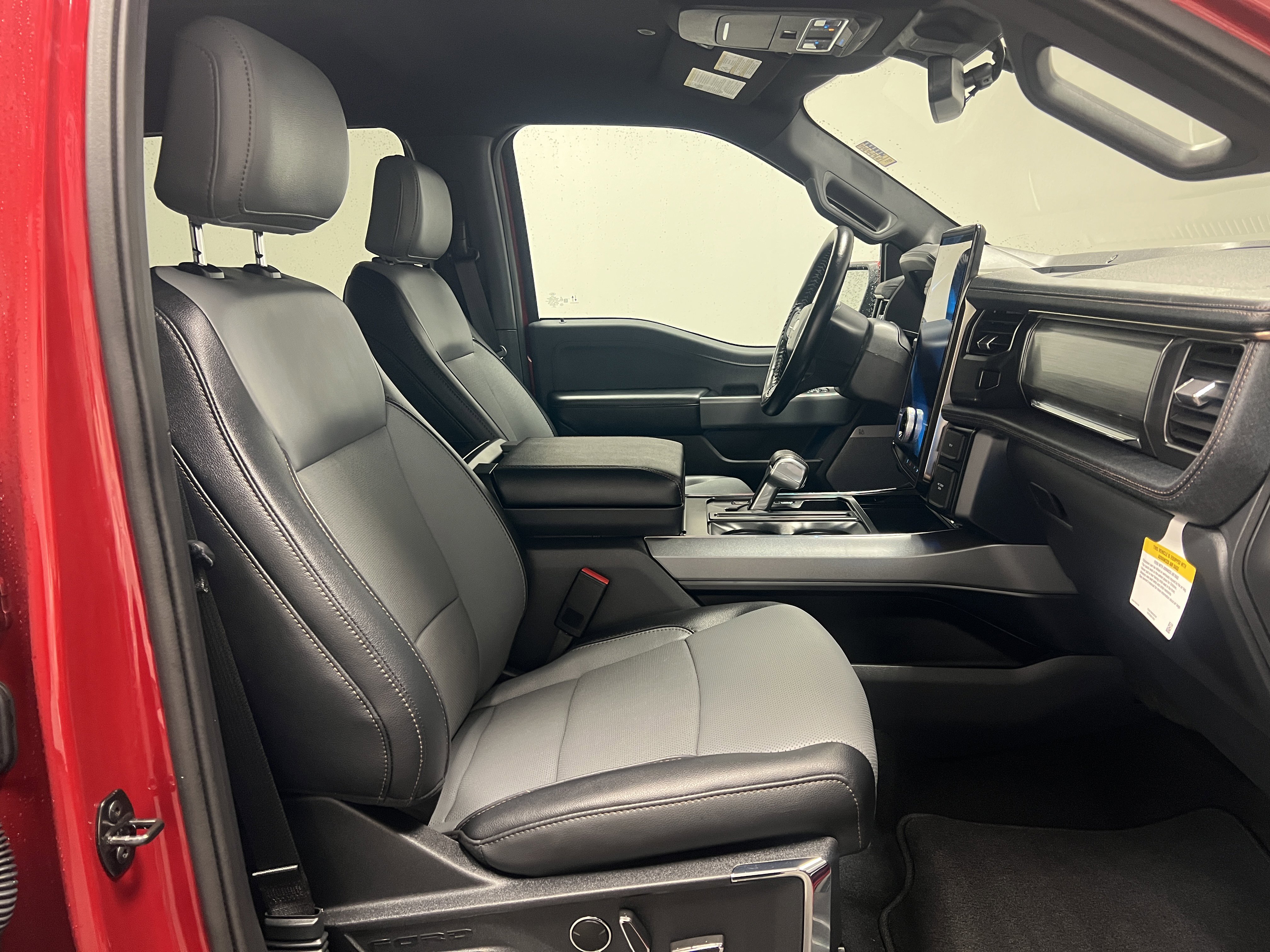 Used 2023 Ford F150 Lightning Lariat AWD/4WD image 15