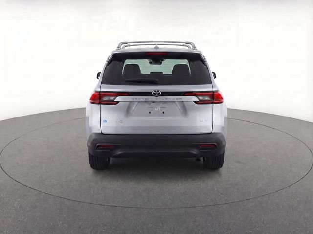 Used 2024 Toyota RAV4 XLE w/ Convenience Package image 3