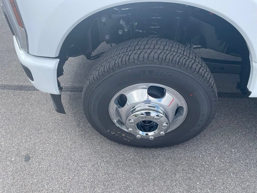New 2026 Ford F350 XL w/ STX Appearance Package AWD/4WD image 9