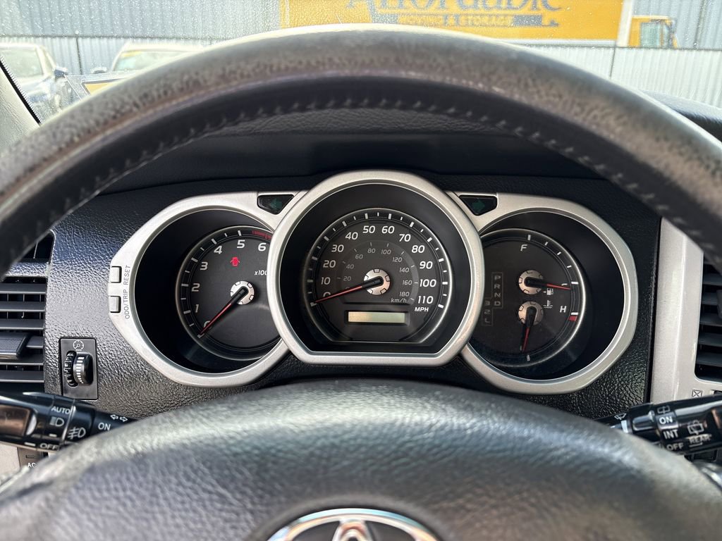 Used 2004 Toyota 4Runner Limited image 14