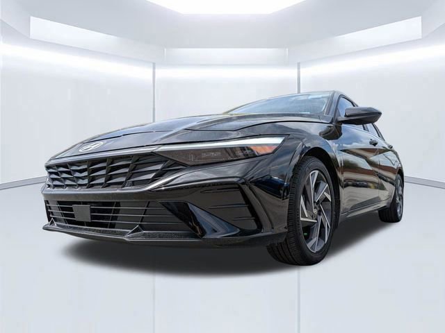 Certified 2025 Hyundai Elantra SEL FWD image 8
