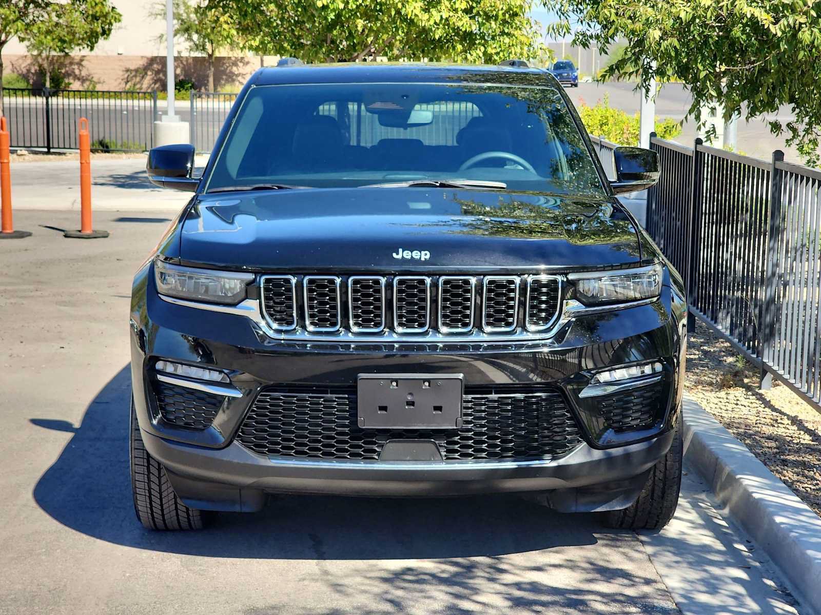 Used 2024 Jeep Grand Cherokee Limited 4xe AWD/4WD image 3