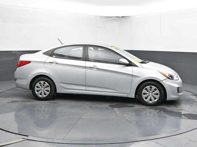 Used 2016 Hyundai Accent SE FWD image 3