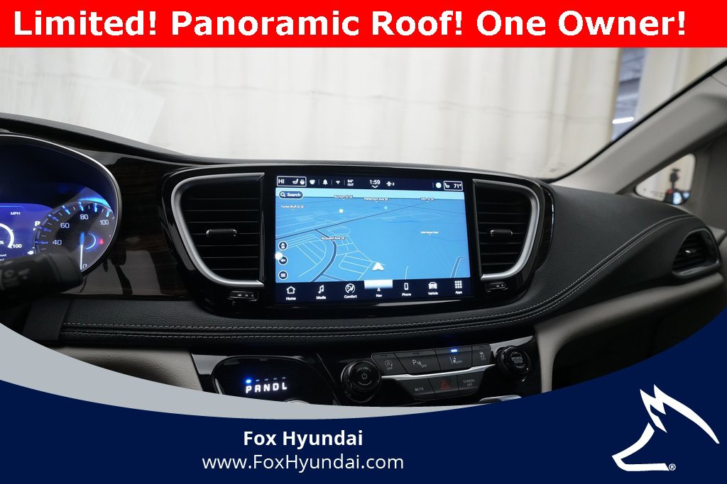 Used 2024 Chrysler Pacifica Limited image 6