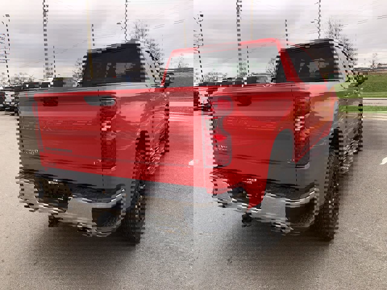 Used 2022 Chevrolet Silverado 1500 LT w/ Z71 Off-Road Package image 5