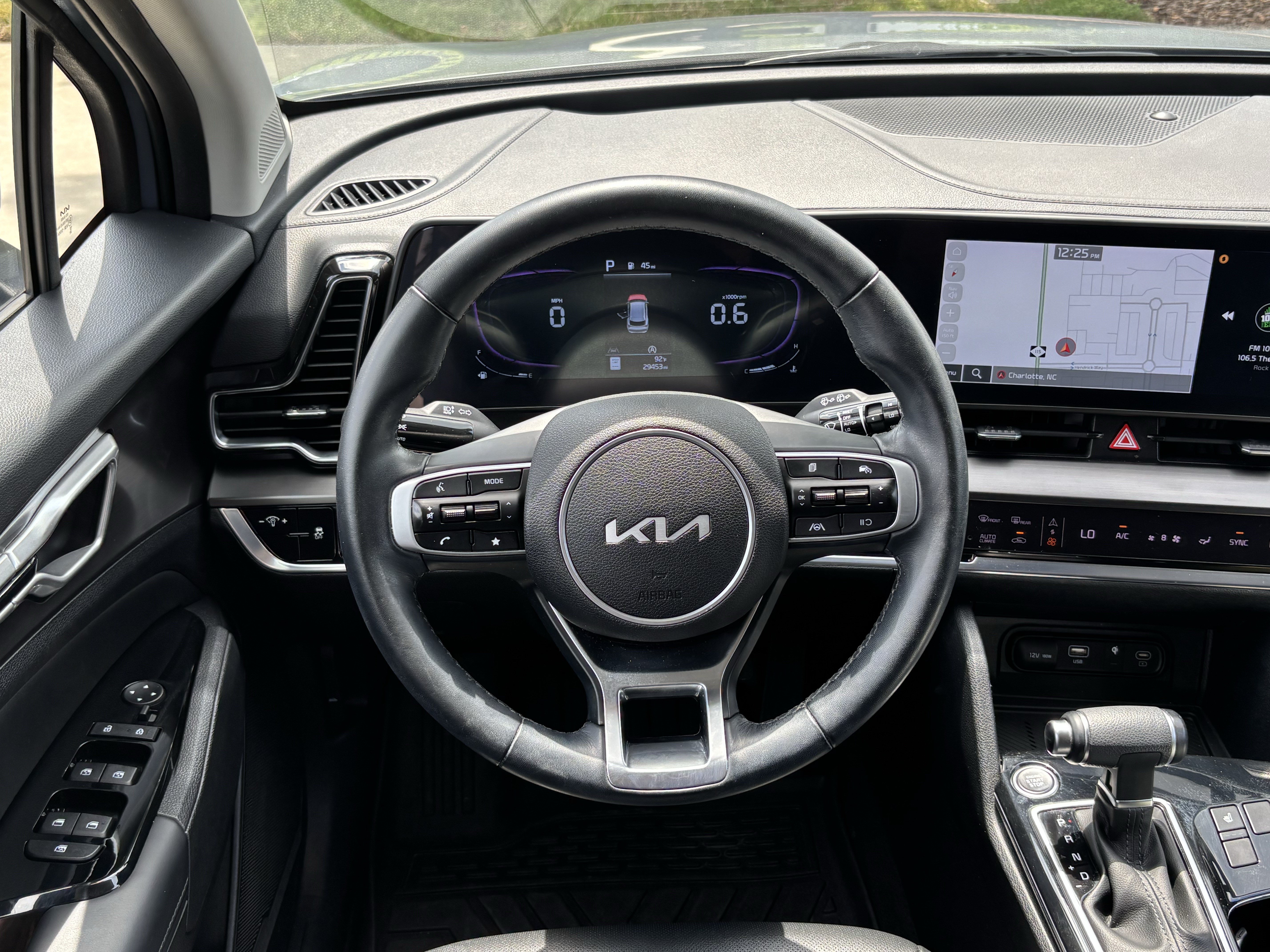 Used 2025 Kia Sportage EX FWD image 18