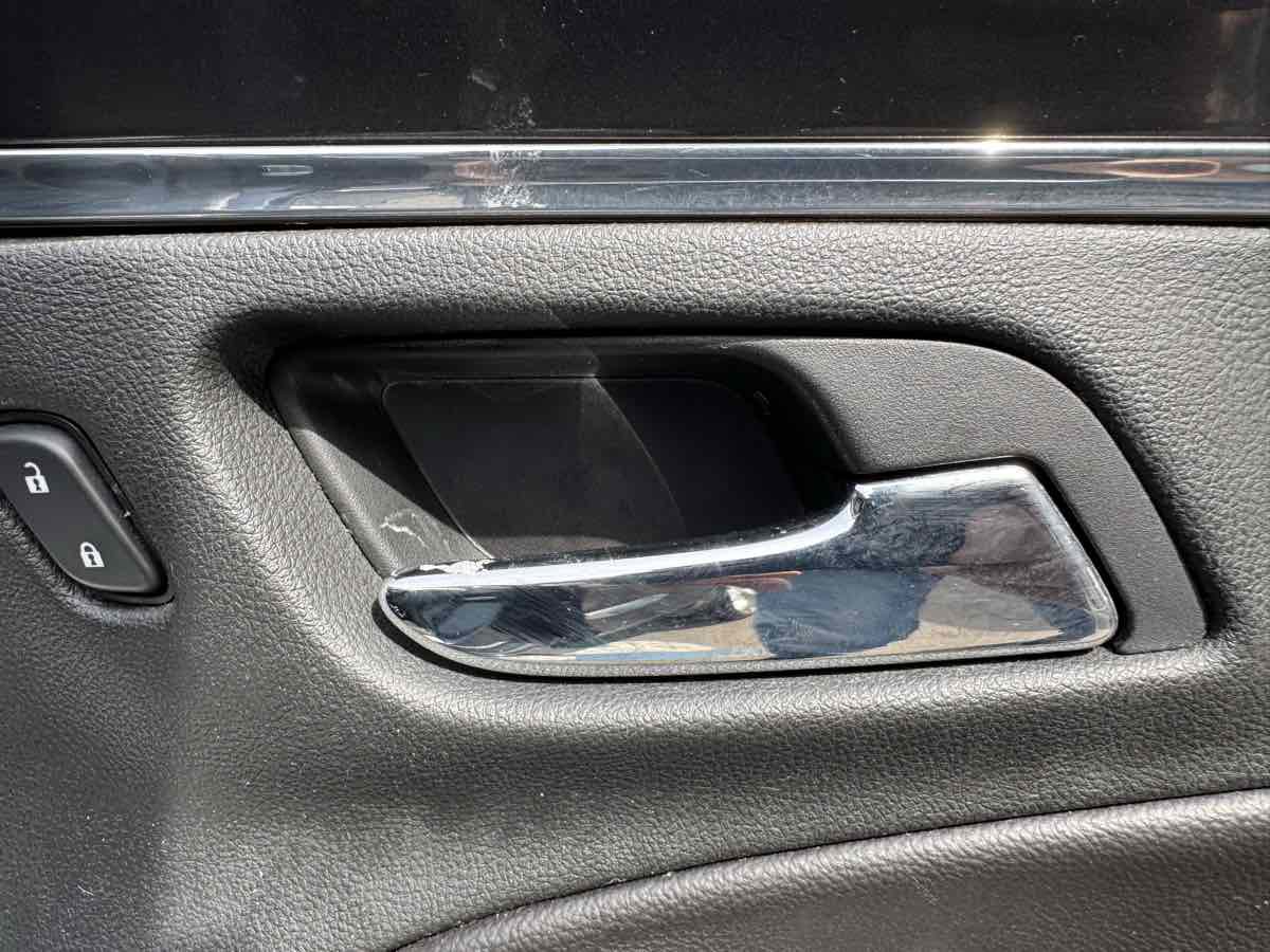 Used 2017 Chevrolet Impala Premier w/ Enhanced Convenience Package image 35