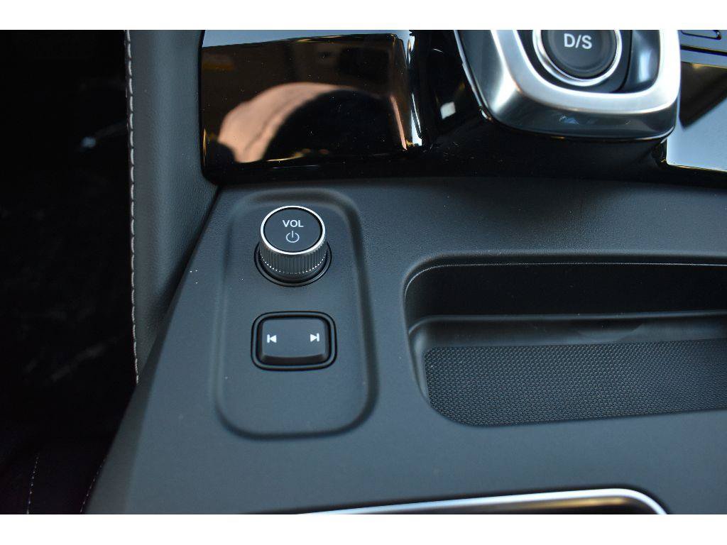 New 2026 Acura MDX w/ Advance Package AWD/4WD image 17