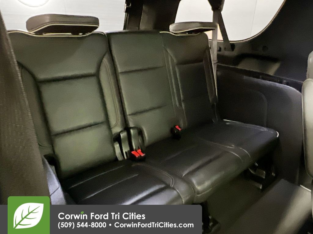 Used 2022 Chevrolet Suburban Premier image 16