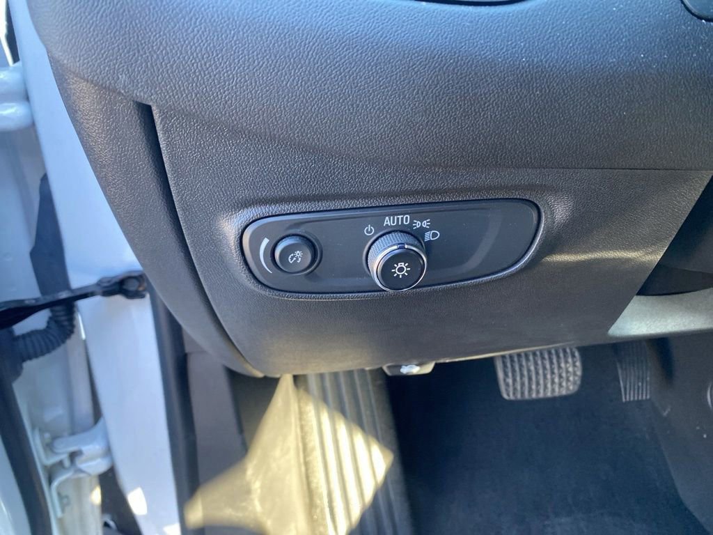 Used 2023 Chevrolet Equinox LT image 21