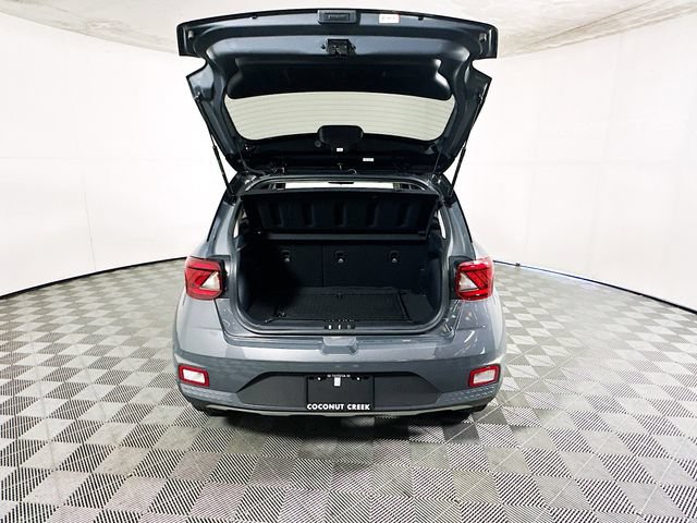 Used 2023 Hyundai Venue Limited w/ Cargo Package FWD image 31