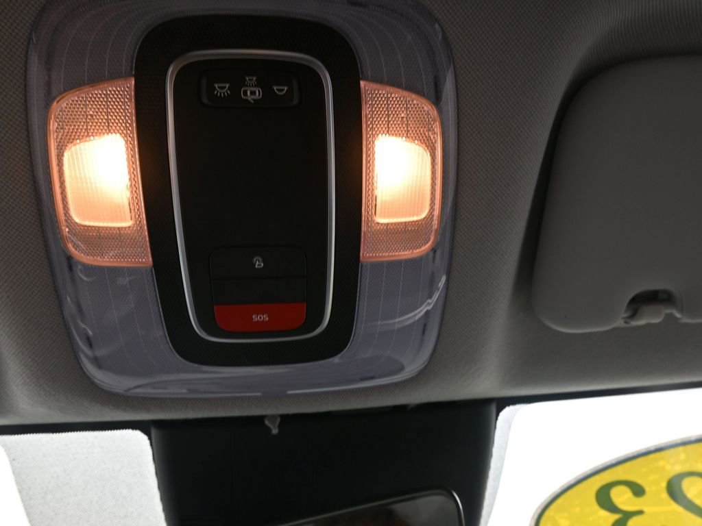 Used 2023 Hyundai Elantra SEL w/ Preferred Accessory Package image 22