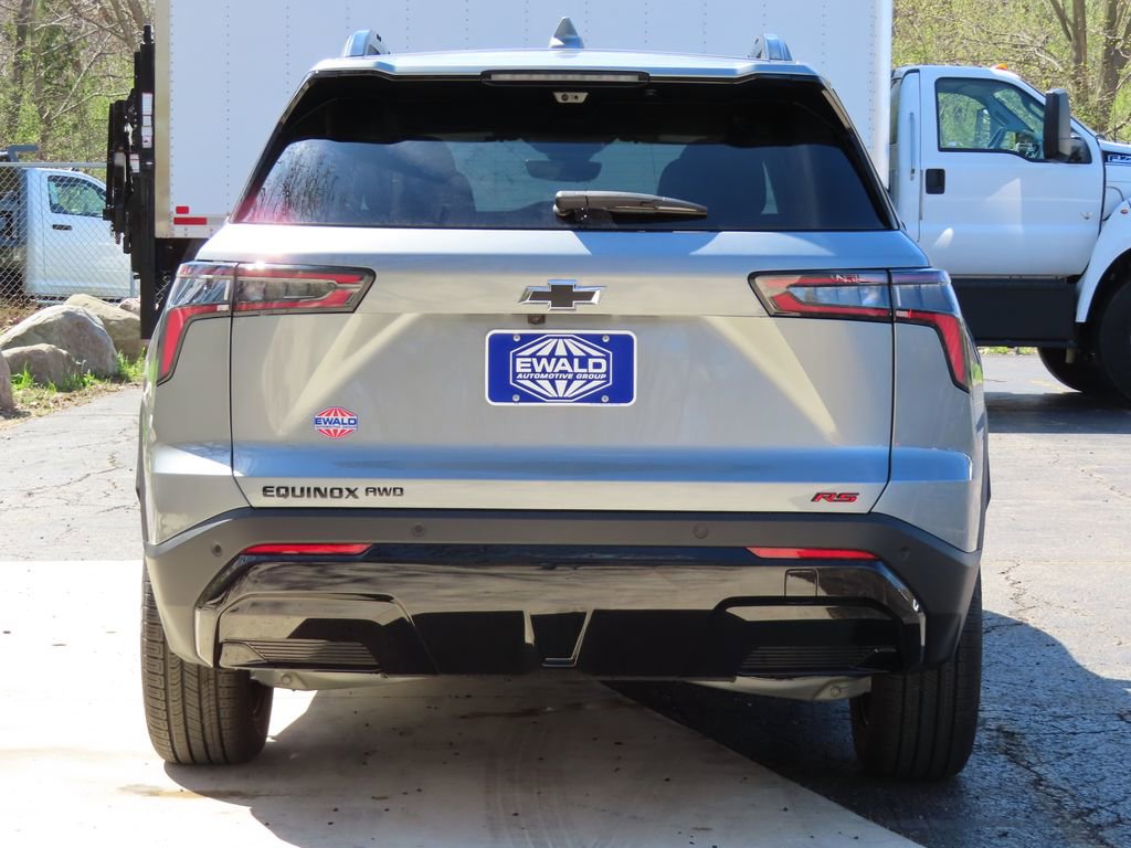 New 2026 Chevrolet Equinox RS w/ Convenience Package III AWD/4WD image 18