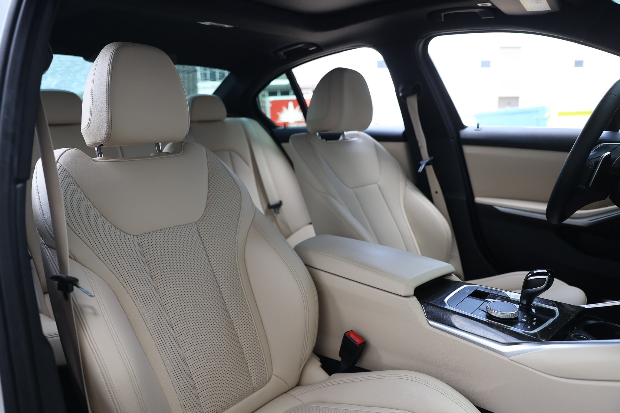 Used 2022 BMW 330i Sedan w/ Premium Package RWD image 22