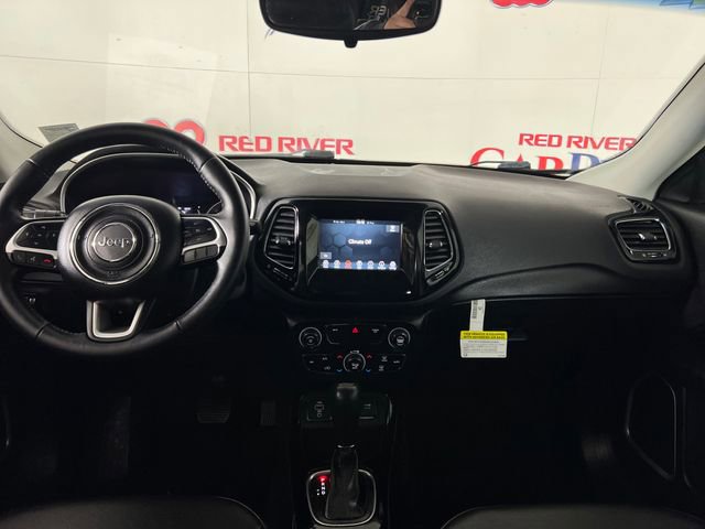 Used 2019 Jeep Compass Altitude image 14