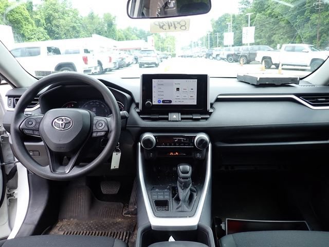 Certified 2024 Toyota RAV4 LE AWD/4WD image 12