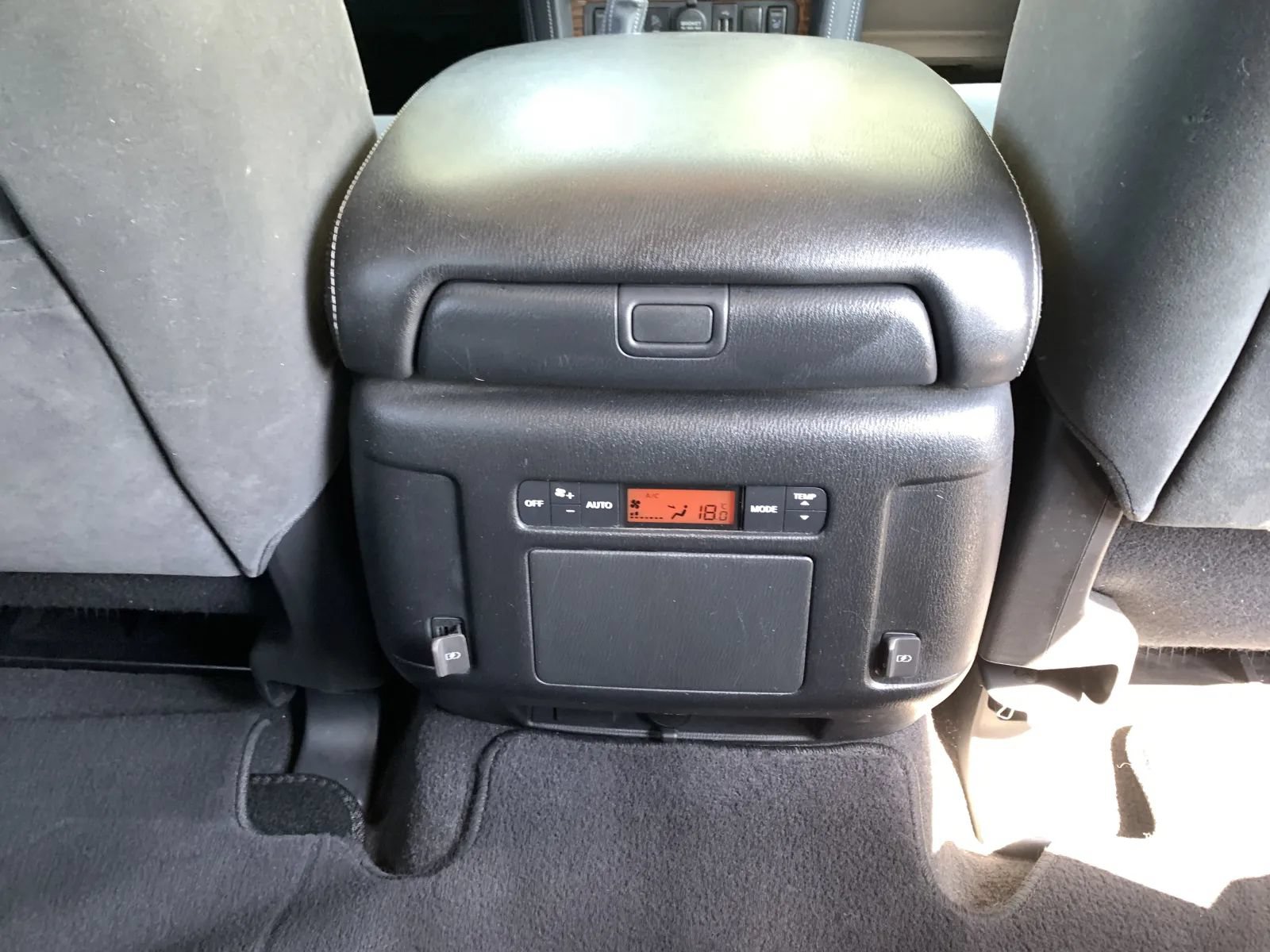 Used 2018 Nissan Armada SV w/ Driver Package RWD image 31
