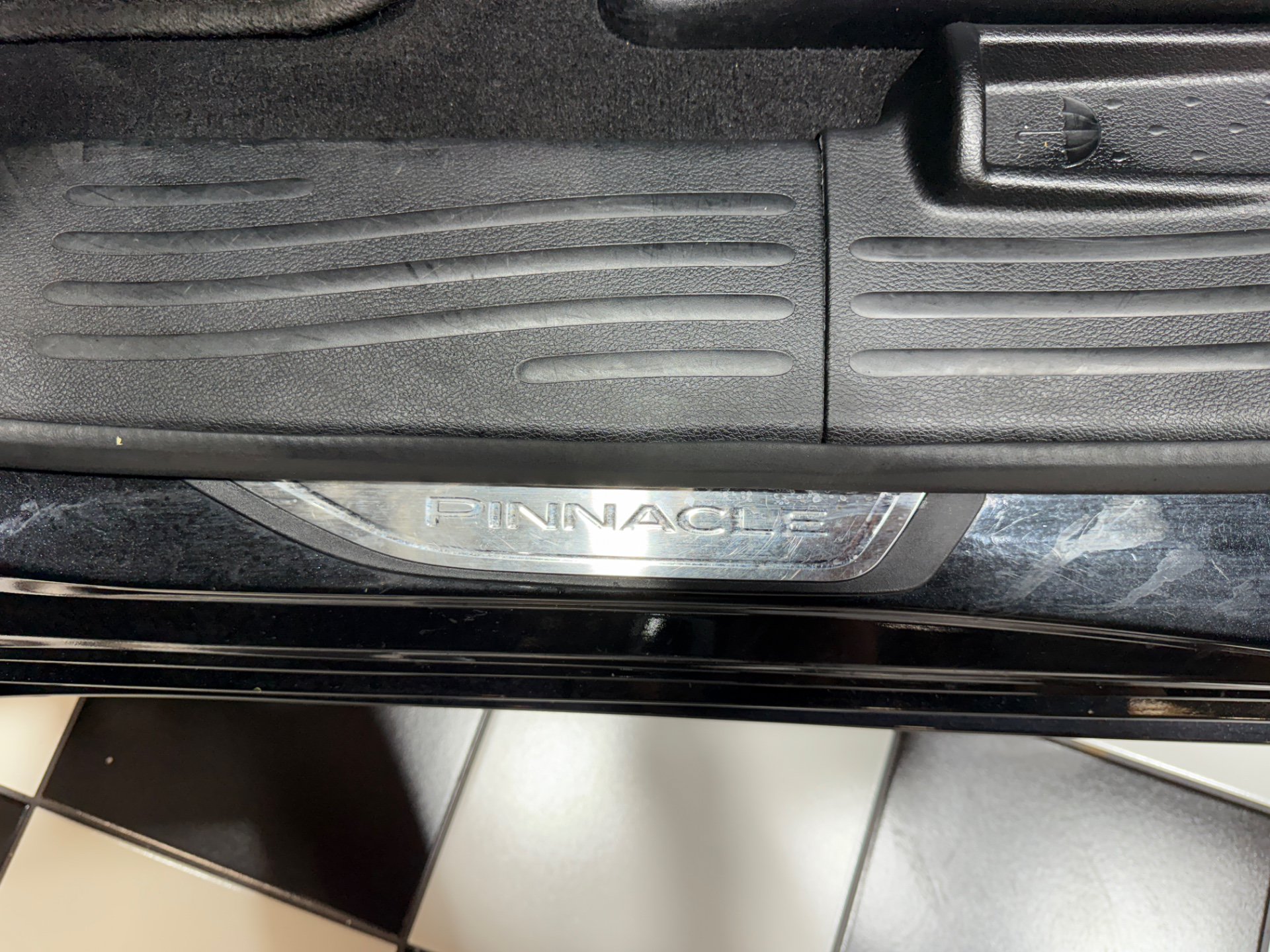 Used 2021 Chrysler Pacifica Pinnacle AWD/4WD image 47