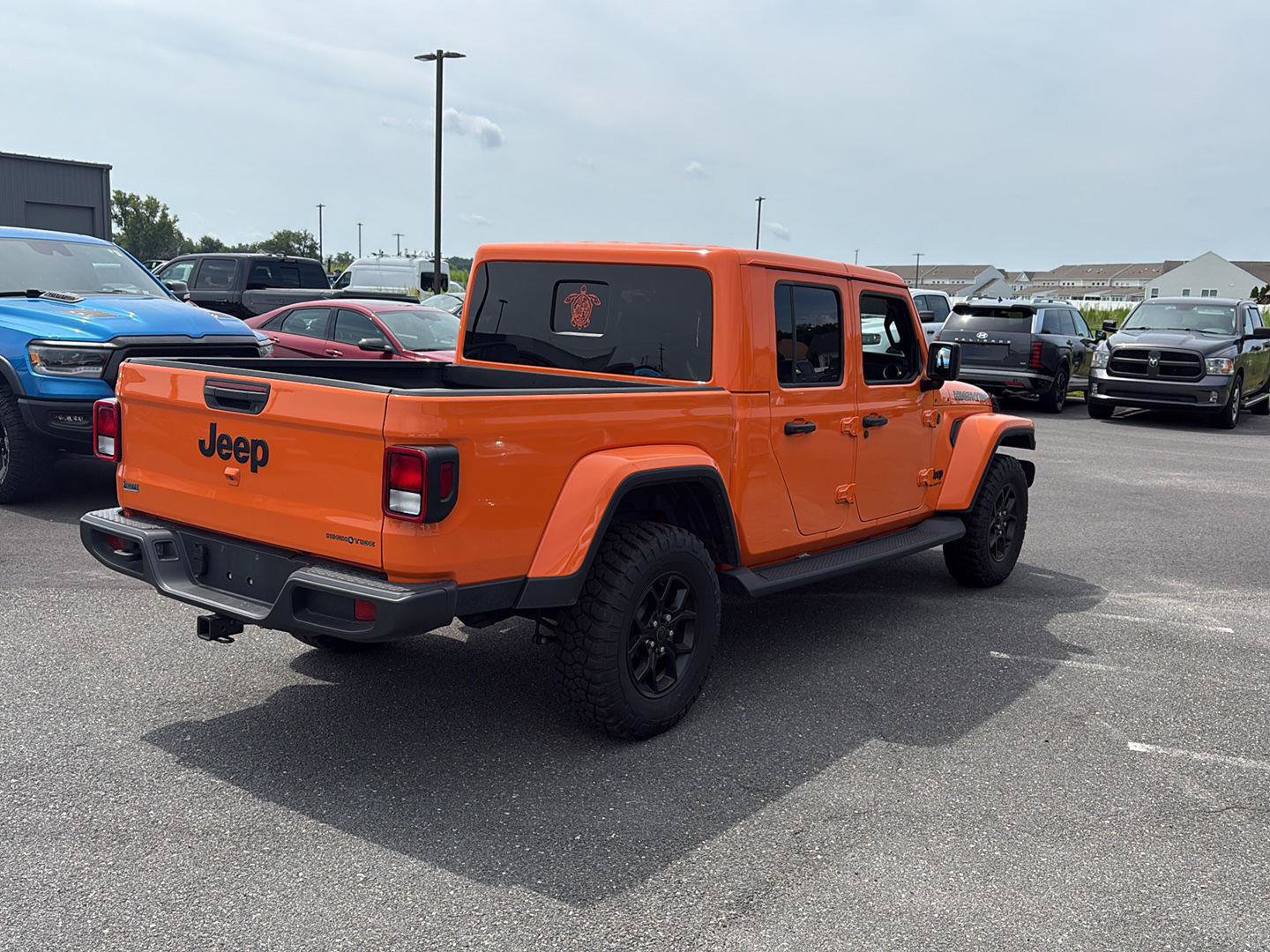 Used 2025 Jeep Gladiator Sport AWD/4WD image 6