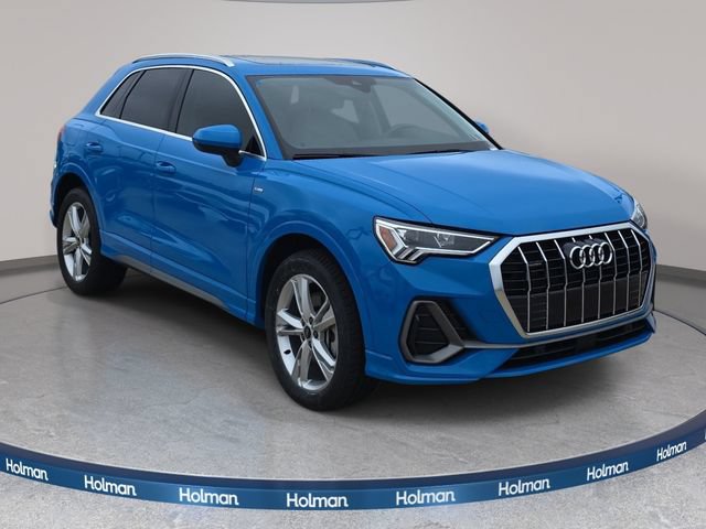Used 2023 Audi Q3 2.0T Premium w/ Convenience Package AWD/4WD image 4