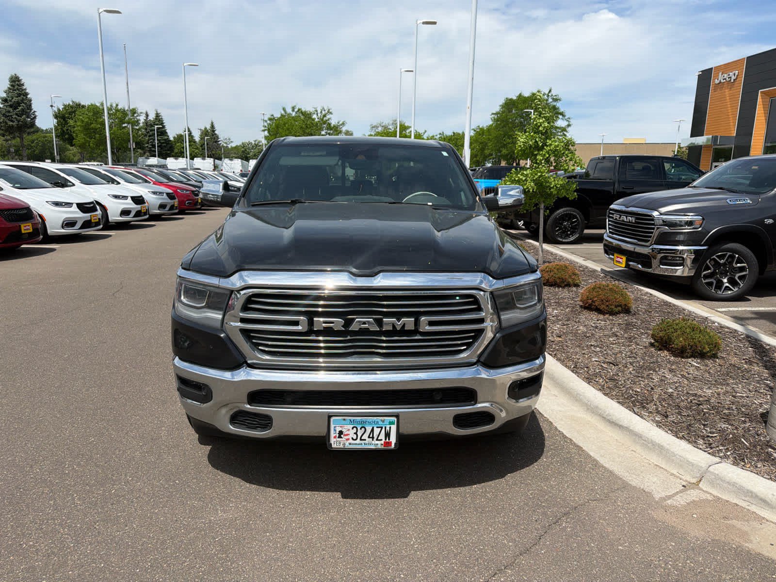 Used 2023 RAM 1500 Laramie AWD/4WD image 4