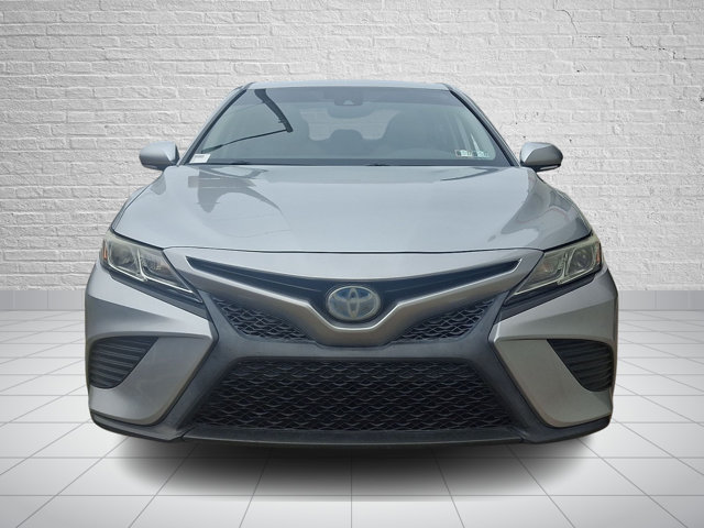 Used 2019 Toyota Camry SE w/ Audio Package FWD image 2