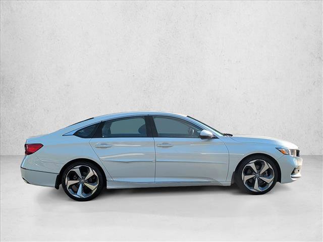 Used 2018 Honda Accord Touring image 4