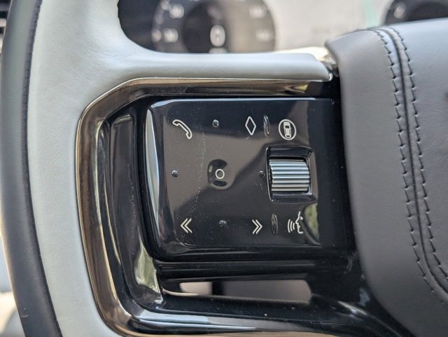 Certified 2025 Land Rover Range Rover Velar S image 20