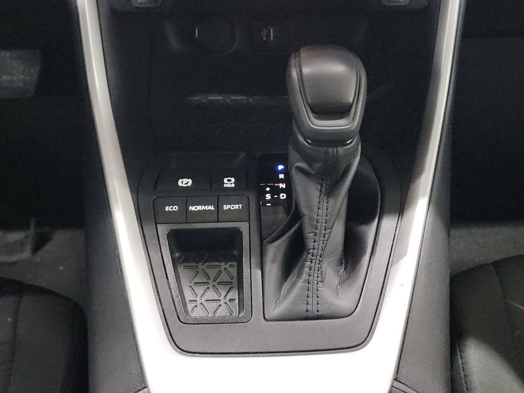 Used 2024 Toyota RAV4 XLE image 18