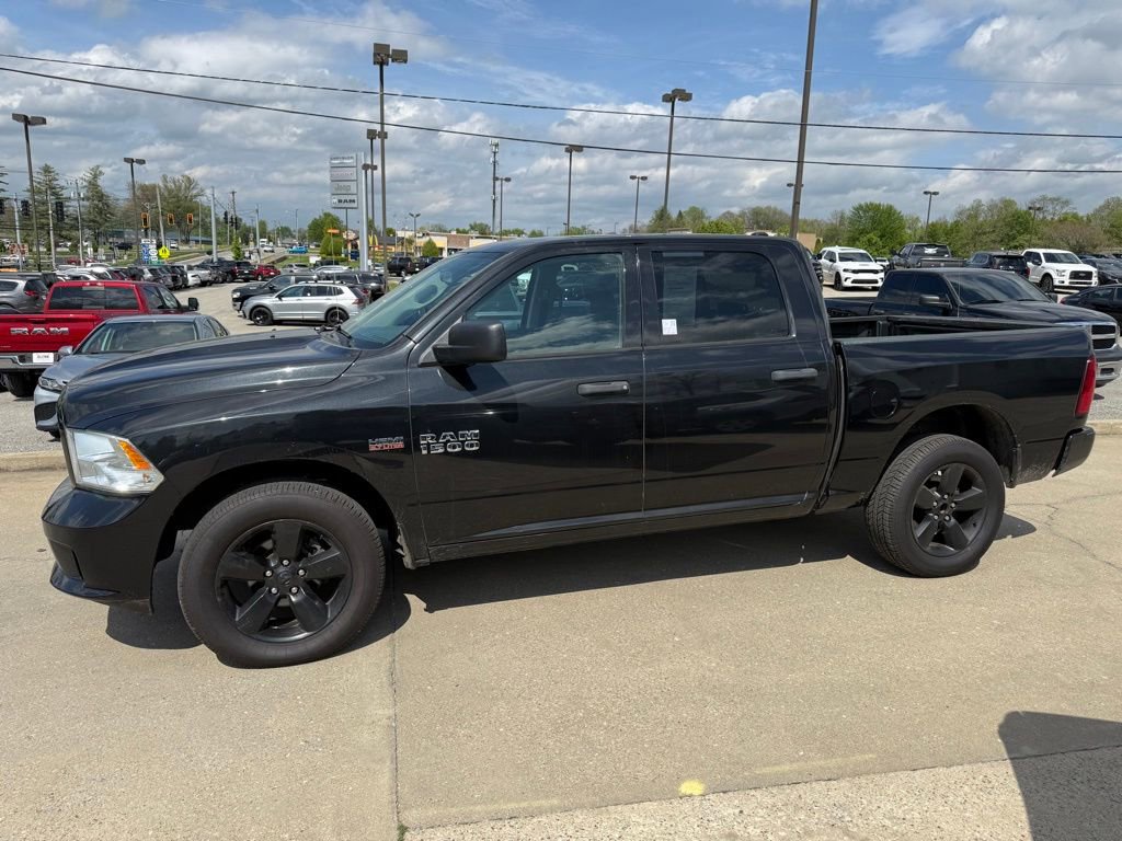 Used 2018 RAM 1500 Express w/ Express Value Package AWD/4WD image 10