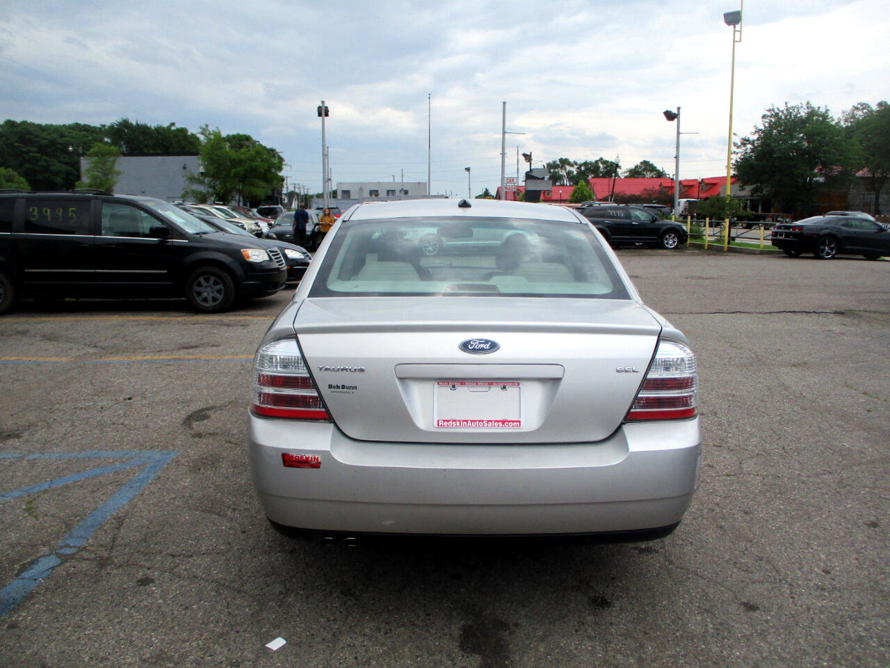 Used 2008 Ford Taurus SEL image 5