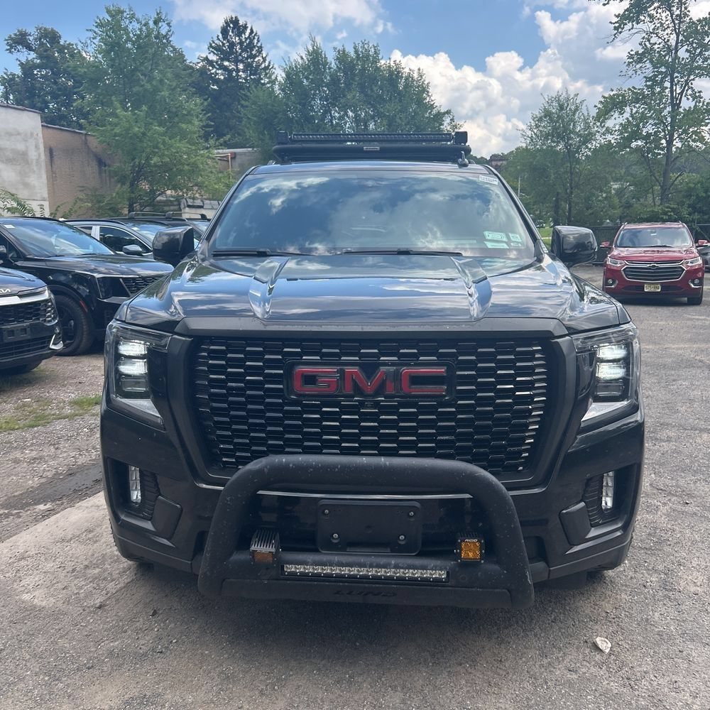 Used 2021 GMC Yukon Denali AWD/4WD image 2