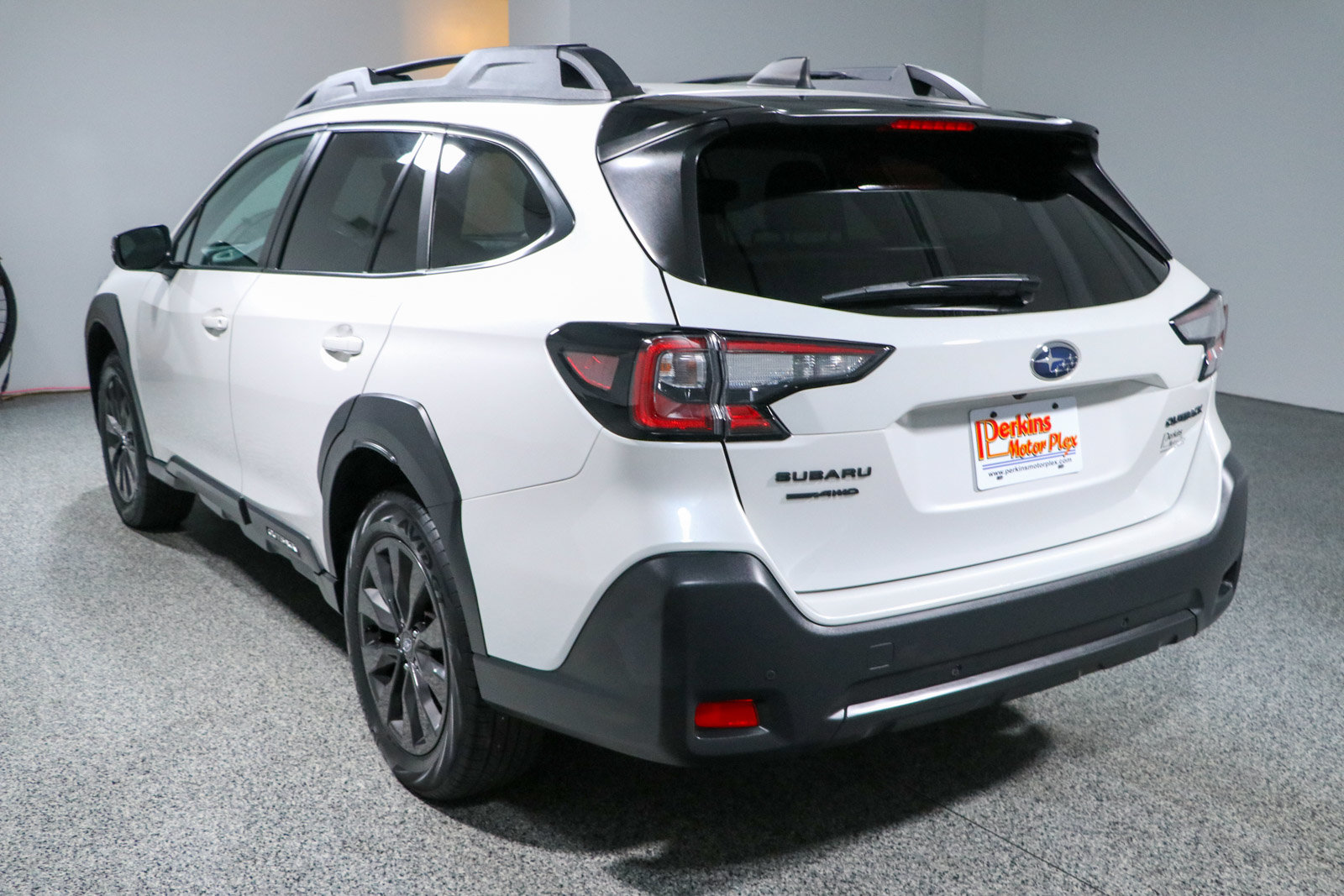 Used 2025 Subaru Outback Onyx Edition AWD/4WD image 9