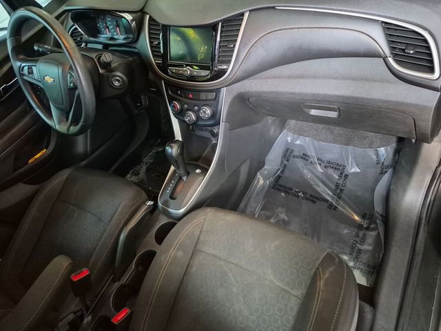 Used 2020 Chevrolet Trax LS w/ Tint and Cruise Package FWD image 18