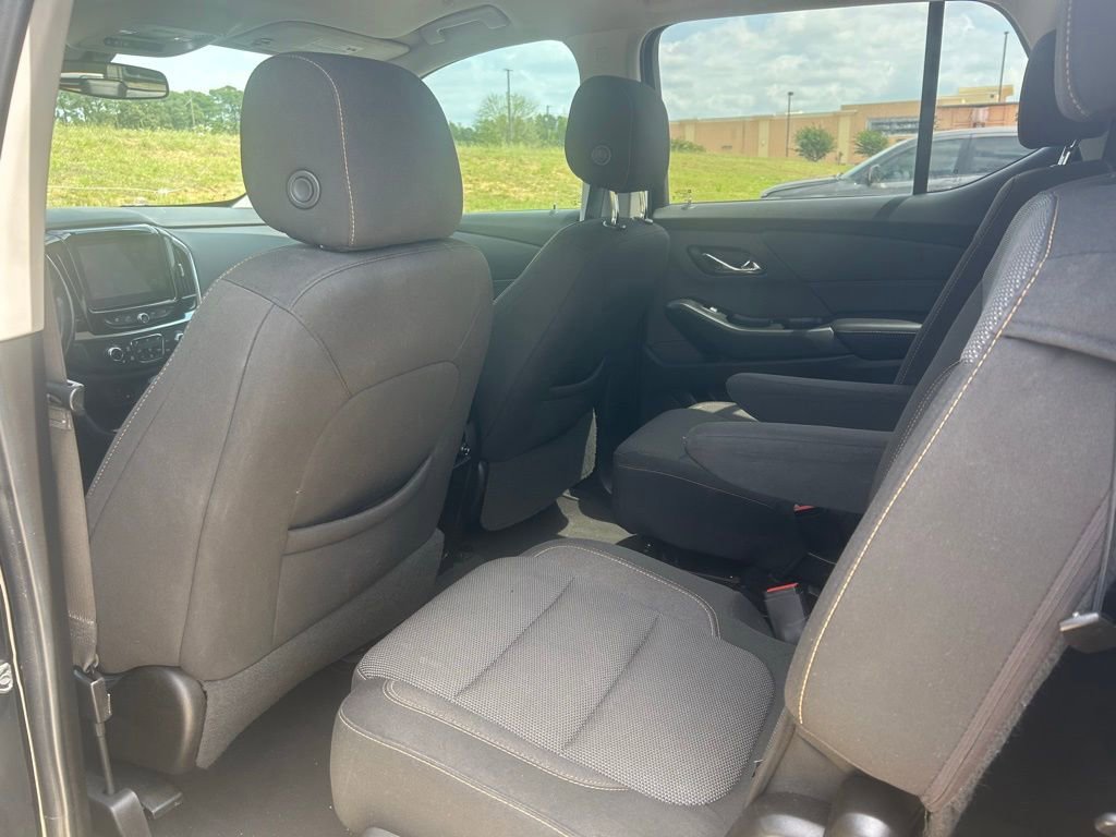 Used 2021 Chevrolet Traverse LT image 7