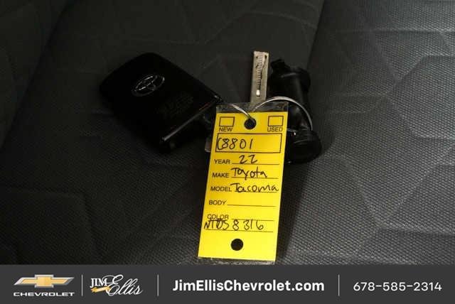Used 2022 Toyota Tacoma TRD Sport w/ Technology Package AWD/4WD image 34