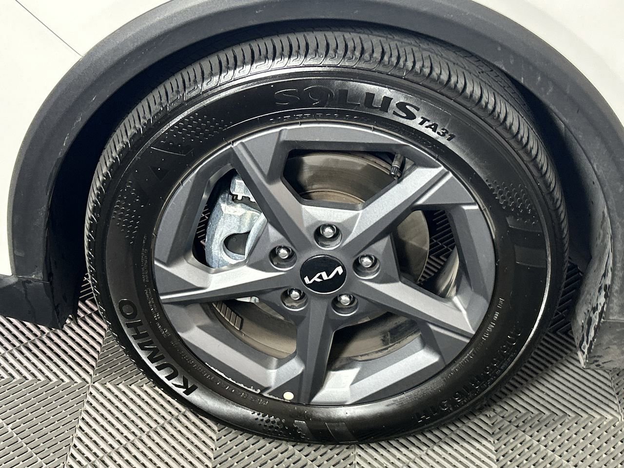 Used 2025 Kia K4 FWD image 10