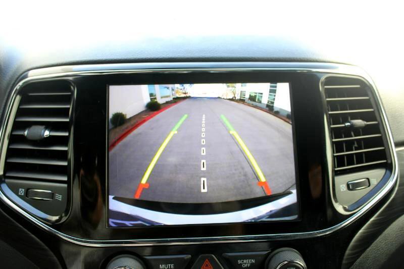 Used 2020 Jeep Grand Cherokee Altitude image 32