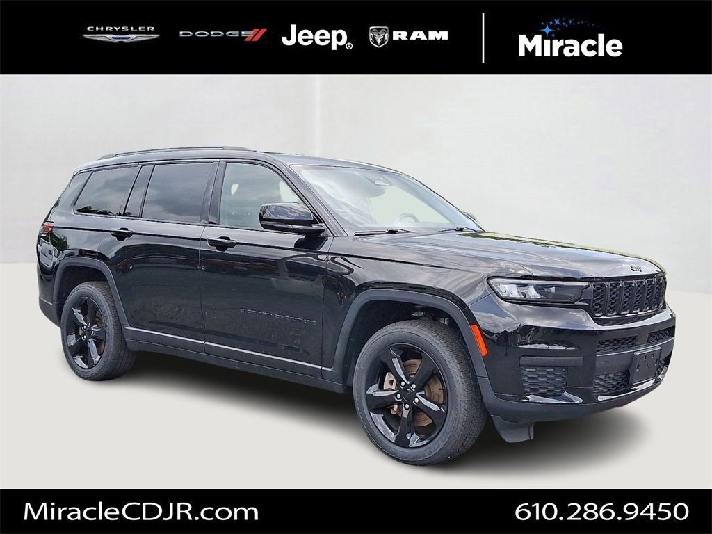 Certified 2021 Jeep Grand Cherokee L Laredo image 1