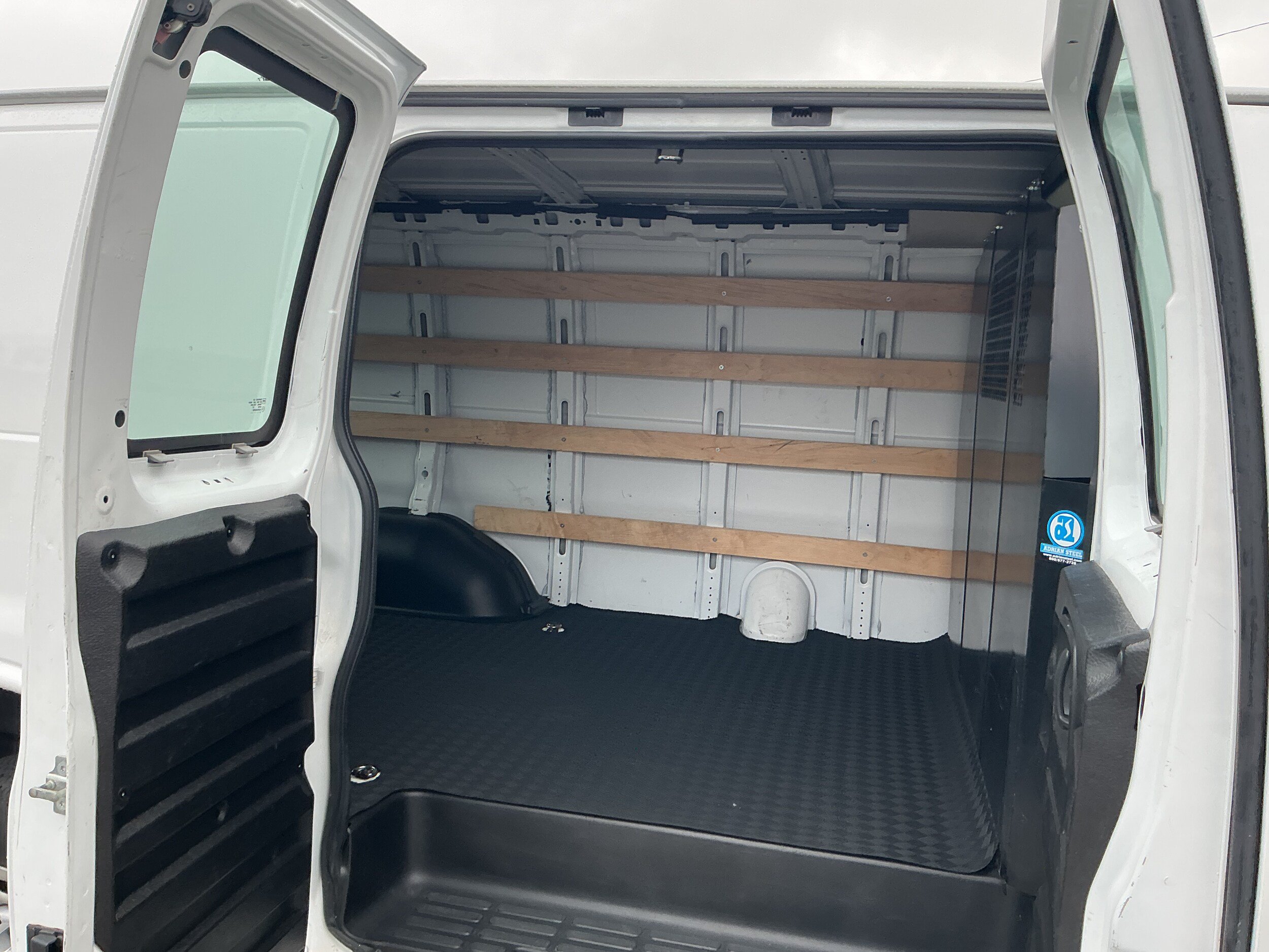 Used 2022 Chevrolet Express 2500 w/ Driver Convenience Package RWD image 6