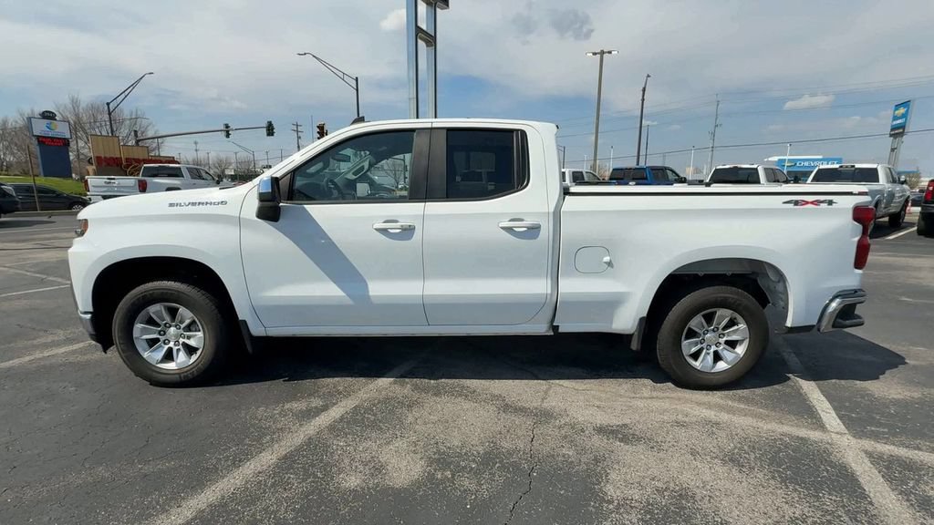 Used 2020 Chevrolet Silverado 1500 LT w/ Convenience Package AWD/4WD image 5