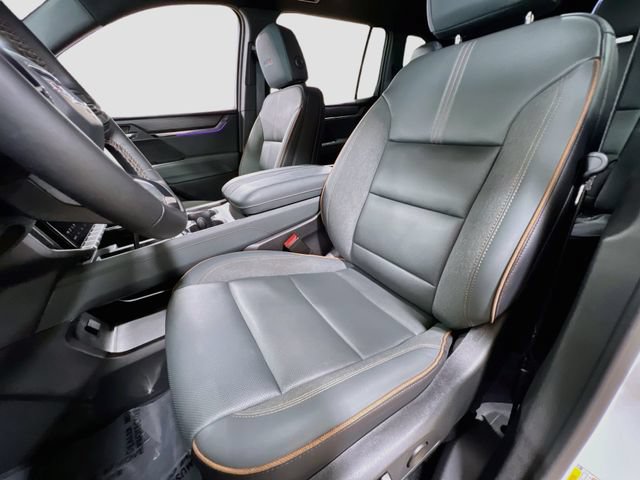 Used 2025 GMC Acadia AT4 w/ Luxury Package AWD/4WD image 23