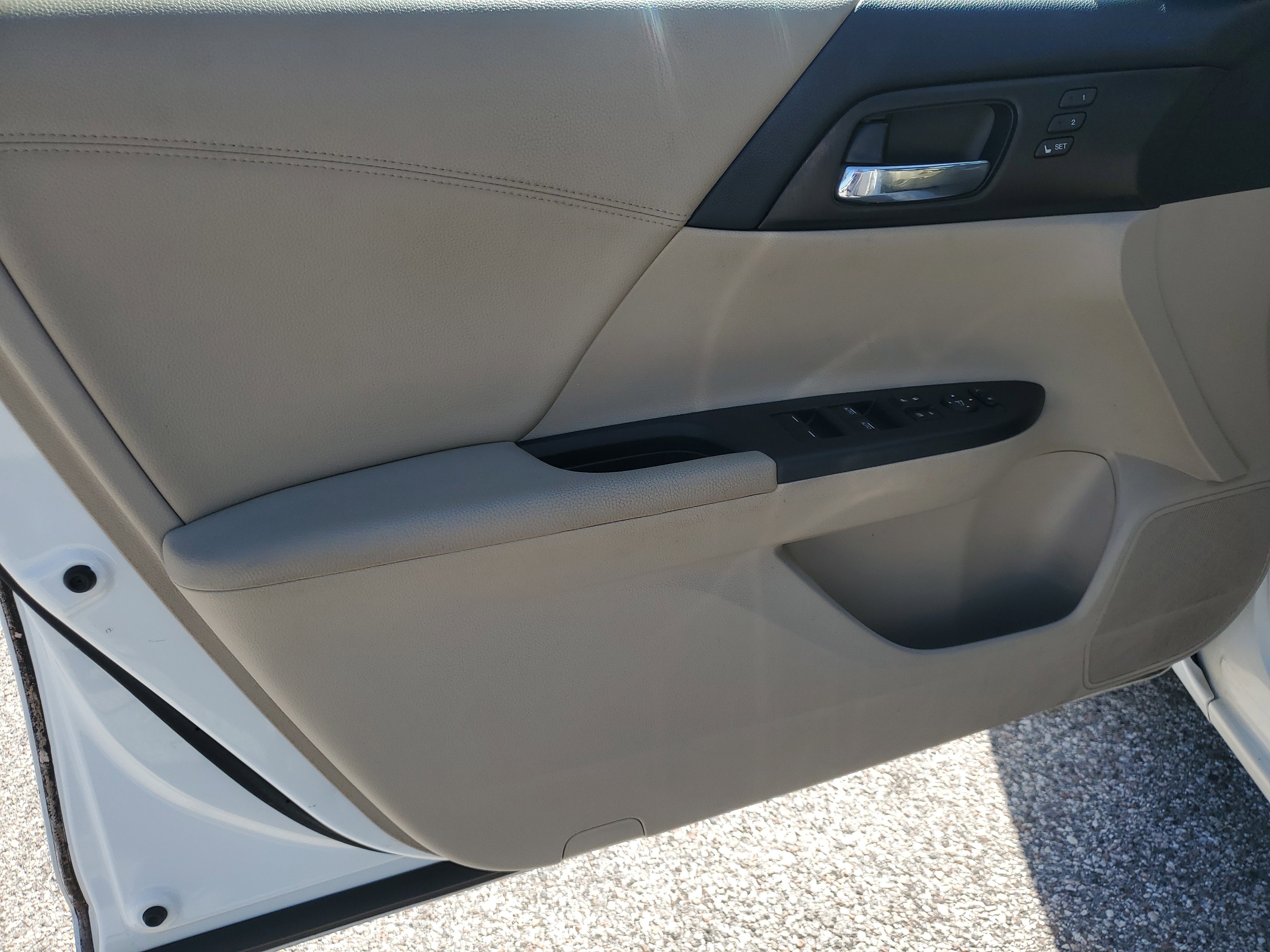 Used 2014 Honda Accord EX-L image 15