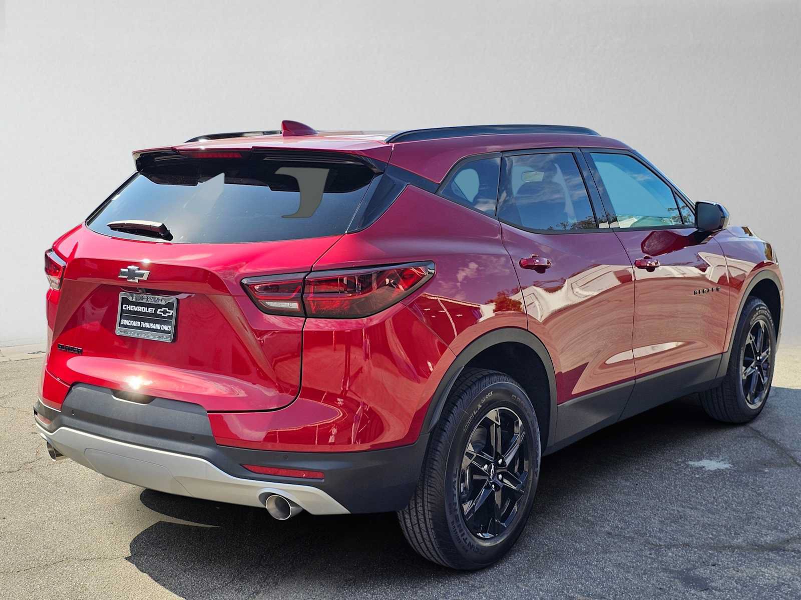 New 2026 Chevrolet Blazer LT w/ Convenience Package FWD image 3