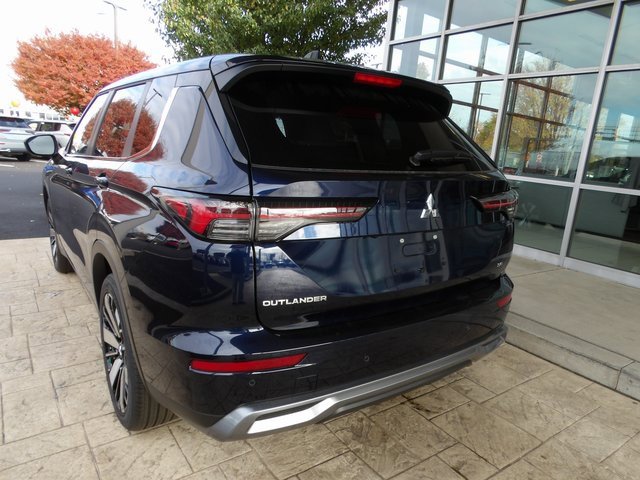New 2025 Mitsubishi Outlander SE image 5